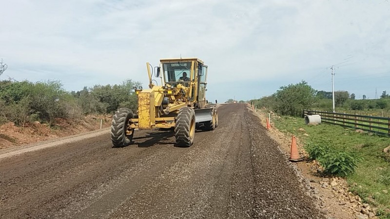 Pavimentação de mais um trecho da ERS-566, em Alegrete, será concluída em dezembro