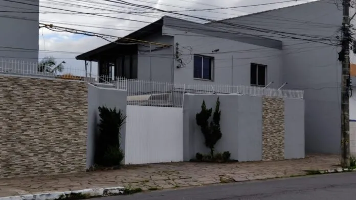 Perícia acredita que mulher morreu após infartar dentro do motel em Canoas