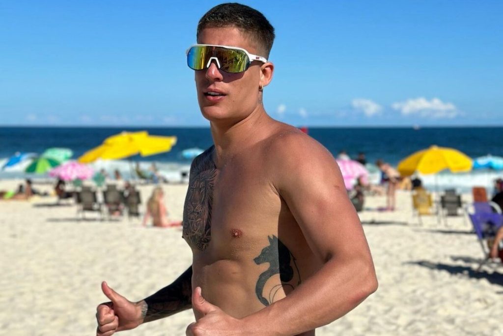 Tiago Ramos arruma confusão em praia carioca