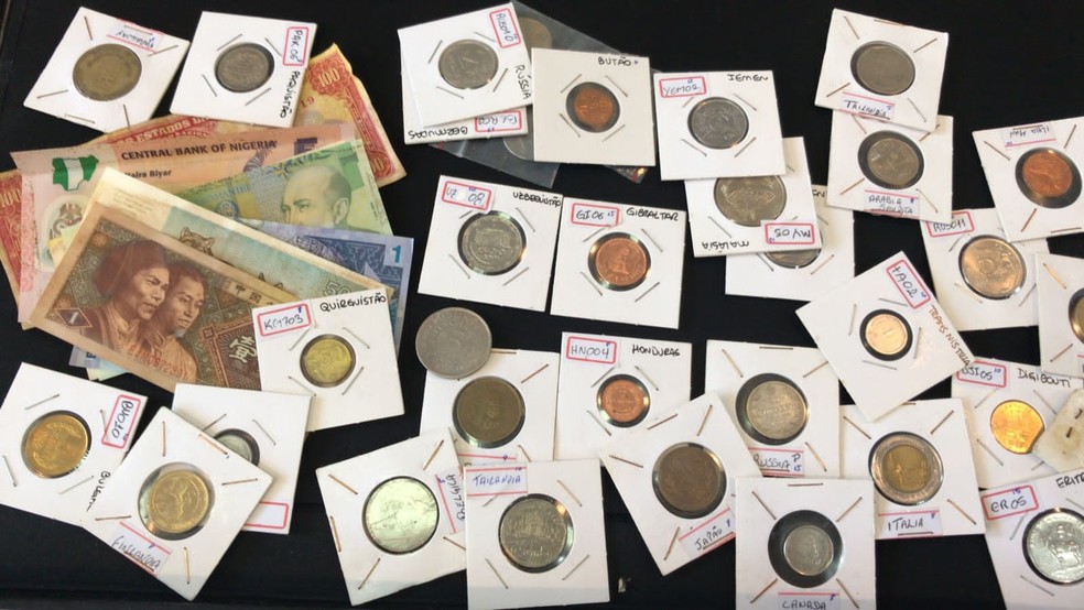moedas nazistas são encontradas com suspeitos de traficar drogas ao lado de prisão no RS