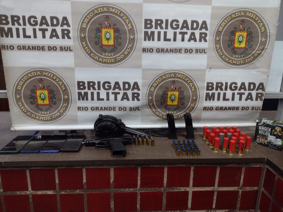 Três pessoas são mortas a tiros na Zona Sul de Porto Alegre, diz BM