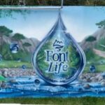 Font Life celebra 25 anos com mural artístico que une natureza, arte e sustentabilidade
