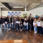 Osório Educa: Prefeitura homenageia colaboradores das escolas com certificados.