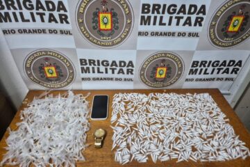Polícia detém traficantes e retira mais de mil doses de entorpecentes das