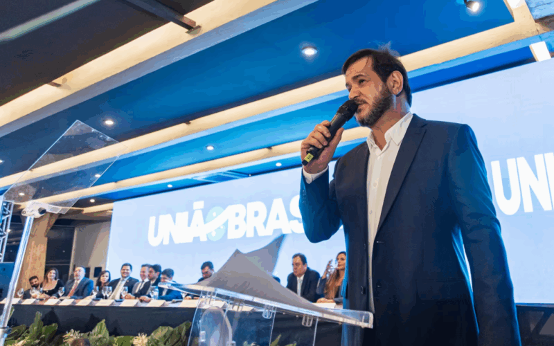PF investiga se presidente do União Brasil cedeu aviões usados por membros do PCC