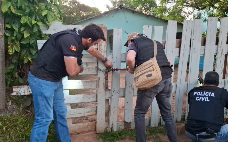 Operação policial prende suspeitos de tortura de adolescente na capital gaúcha