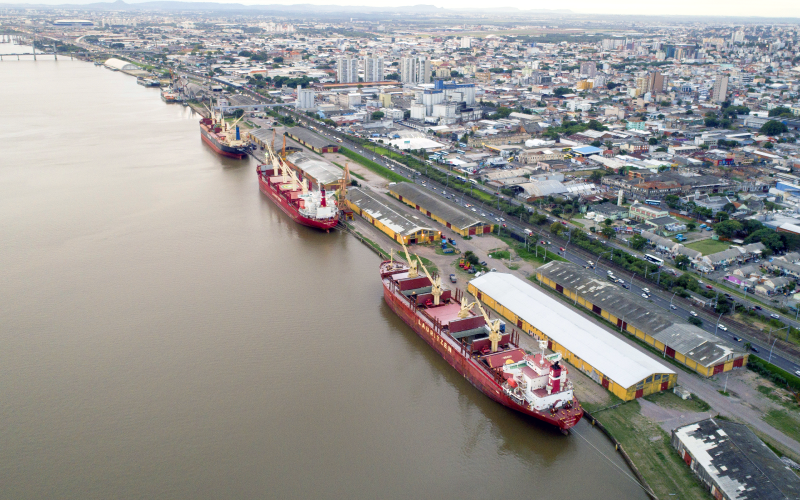 Consórcio conquista a concessão do terminal portuário de Porto Alegre em leilão