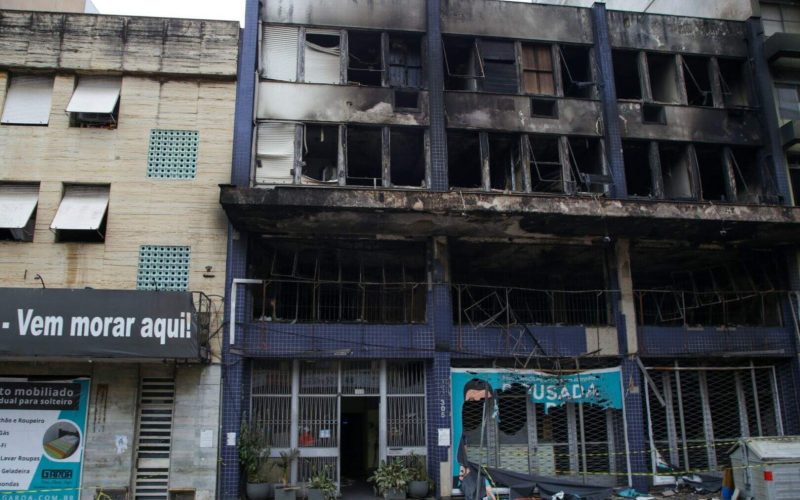 Ministério Público indefere ação popular sobre nomeação na Assistência Social de Porto Alegre após incêndio na Pousada Garoa.