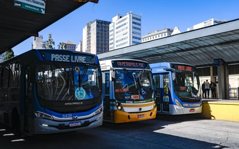 Passeio Gratuito nos Ônibus de Porto Alegre Durante o Dia D da Campanha de Vacinação Contra a Gripe