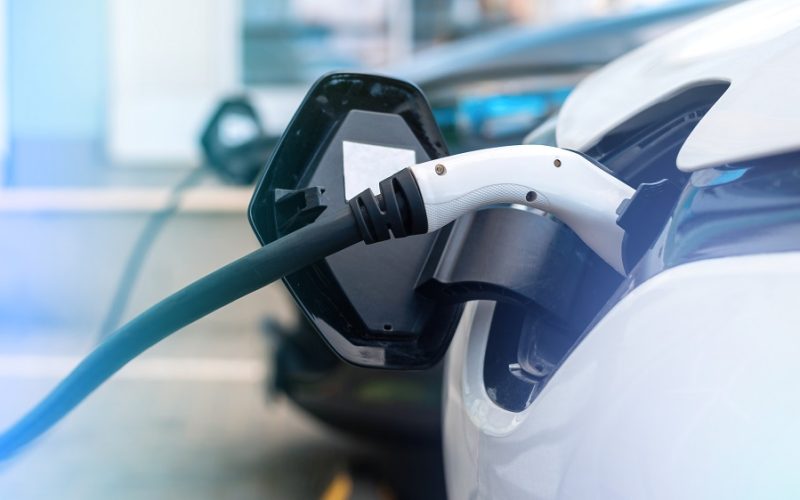 Início da instalação de eletropontos para recarga de veículos elétricos em Porto Alegre ocorre na próxima segunda-feira