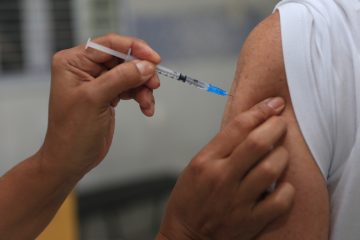 Porto Alegre amplia vacinação aos sábados e domingos até o final de agosto